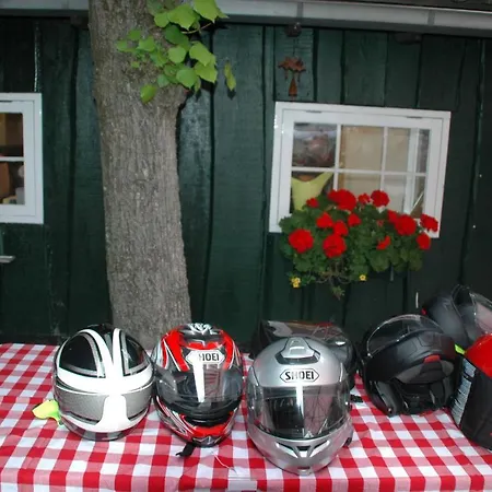 Bed & Breakfast Groepsaccommodatie In Den Hof