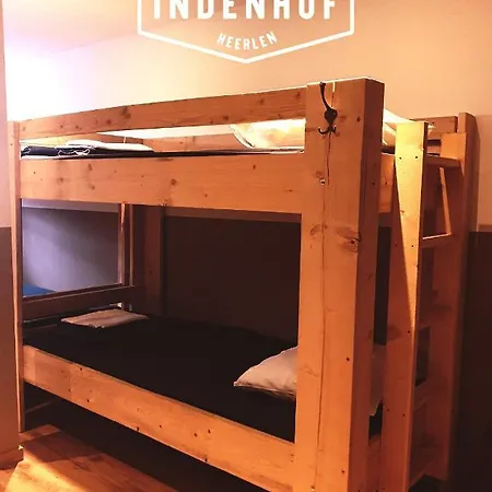 Alojamento de Acomodação e Pequeno-almoço Groepsaccommodatie In Den Hof *