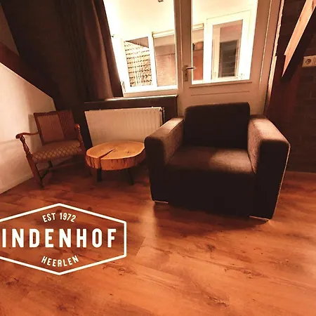 Groepsaccommodatie In Den Hof