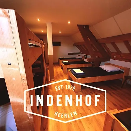 Bed & Breakfast Groepsaccommodatie In Den Hof *