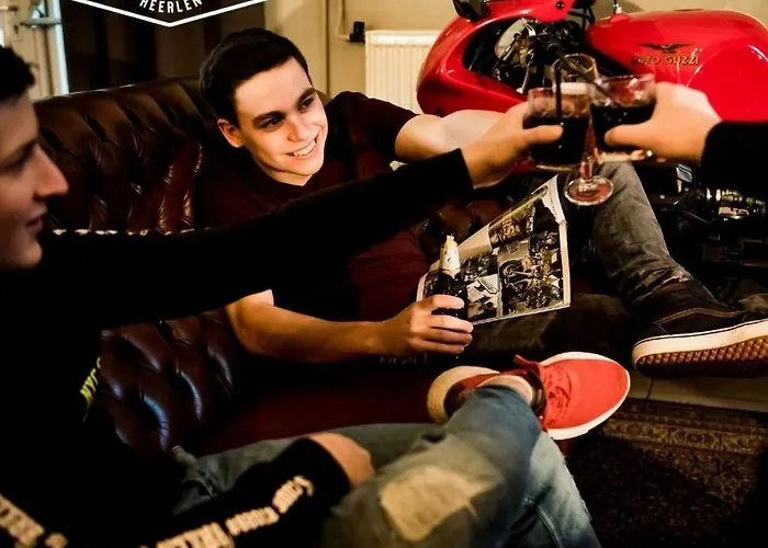 Groepsaccommodatie In Den Hof *