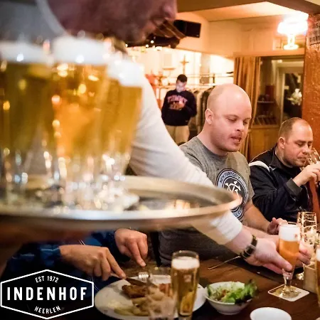 Groepsaccommodatie In Den Hof *